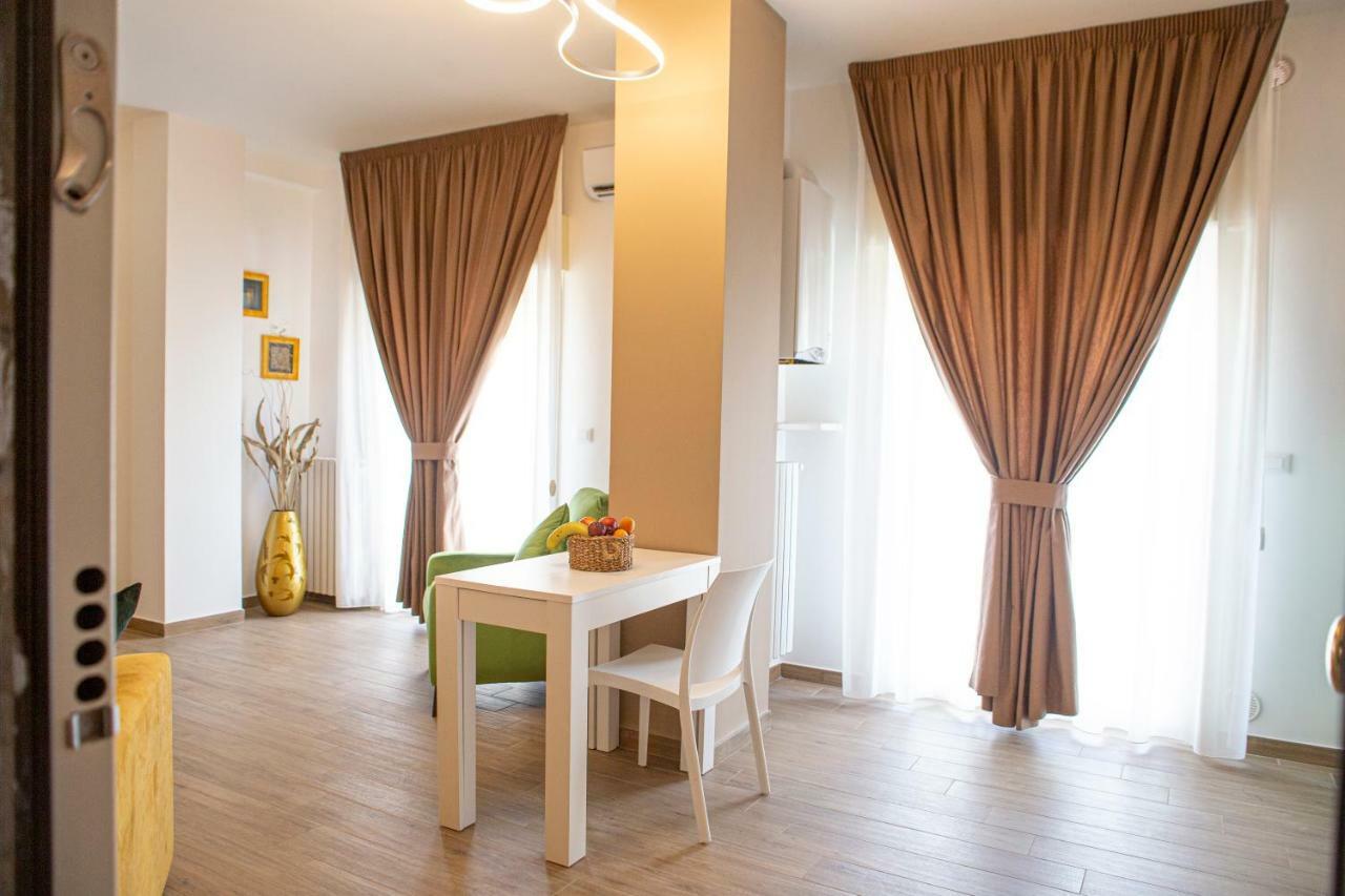 Chez Moi Apartment Foggia Ngoại thất bức ảnh